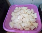 A picture of step 1 of Poundo yam.
