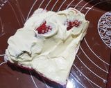 รูปขั้นตอนการทำที่ 4 ของ แซนวิชผลไม้รูปหัวใจ Valentine's Stawberry & Kiwi sandwich