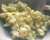 নিরামিষ ফুলকপির রেজালা(niramish foolkopir rezala recipe in Bengali) রেসিপি ধাপ - 2 ছবি
