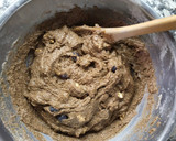 Foto del paso 3 de la receta: Budín de algarroba, nueces y arándanos