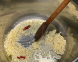 Foto del paso 2 de la receta: Manitas de cerdo con chorizo