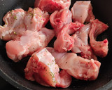 Foto del paso 3 de la receta: Conejo al ajillo
