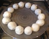 A picture of step 5 of Red bean sesame balls.