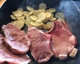 Foto del paso 3 de la receta: Chuletitas de cerdo en chipotle