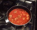 A picture of step 3 of Tuscan meatballs with spaghetti.