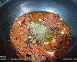 Foto del paso 4 de la receta: Macarrones con salsa puttanesca y atún