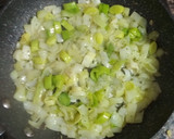 Foto del paso 2 de la receta: Tortilla de boniato, puerro y calabacín