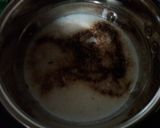 A picture of step 3 of Oreo shake (without ice cream).