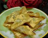 Hình bước làm 3 của món Hoành thánh chiên giòn rắc phô mai