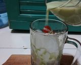 Foto langkah ke 3 dari resep Mango Matcha Latte Iced.