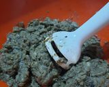 Foto del paso 4 de la receta: Bocaditos de lentejas, hongos y cebolla al horno