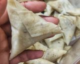 A picture of step 7 of Beef samosas.