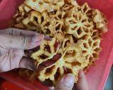 Foto langkah ke 6 dari resep KEMBANG GOYANG MANIS 🥰.