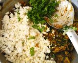 A picture of step 3 of Paneer Mooli/radish Paratha.
