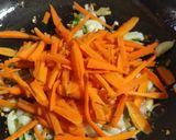एग हाका नूडल्स (egg hakka noodle recipe in marathi) रेसिपी स्टेप 3 फोटो 