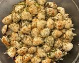 A picture of step 4 of Broccoli mozzarella casserole....my way 🥘 🥦 🧀.