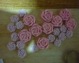 Foto del paso 2 de la receta: Torta decorada canasta con flores