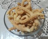 Foto langkah ke 3 dari resep Kue akar kelapa.
