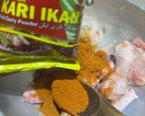 Gambar langkah 2 resipi Kari Ayam Tumis Darat.