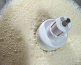 Foto del paso 2 de la receta: Chipá guazú pastel de choclo y queso