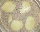 A picture of step 3 of Kuttu flour ke pakore.