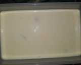 A picture of step 3 of White Christmas ice cream sandwich.