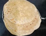 A picture of step 7 of Cheesy Maggi Wrap.