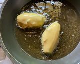 A picture of step 6 of Potol Bora / Parwal Pakore.