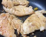 Foto del paso 2 de la receta: Filete de pollo con salteado de vegetales!!