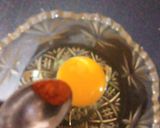 A picture of step 1 of Hary lehsan ka cheese Anda paratha.