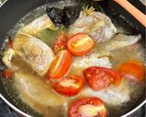 Foto langkah ke 4 dari resep Soup Ikan Kakap.