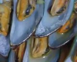 Foto langkah ke 4 dari resep Tumis Kerang ijo simpel.