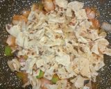 A picture of step 6 of Chilli parotaa.