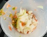 Hình bước làm 7 của món Vào bếp cùng con: Taco tôm với tortilla từ bột mì và sốt salsa xoài