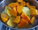 Foto del paso 1 de la receta: Crema de calabaza con parmesano