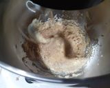 Foto del paso 3 de la receta: Muffins de plátano y nuez, con una cobertura de dulce de leche