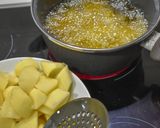 A picture of step 3 of Chicote-Style Patatas Bravas.