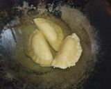 Foto langkah ke 4 dari resep Pastel Telur Asin.