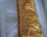 Foto del paso 5 de la receta: Rulo de hojaldre relleno de ensaladilla de marisco