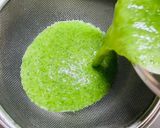 A picture of step 2 of Grapes & Mint Cooler.