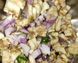 A picture of step 2 of Eggplant omlette.