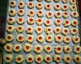 Foto langkah ke 4 dari resep Strawberry Thumbprint Cookies 🍓.
