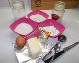 Morzsás szilvás pite habkönnyű tésztával recept fázis 1 fotója