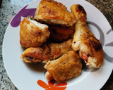 Foto del paso 1 de la receta: Pollo troceado al vino tinto con champiñones y patatas 🥔🍄🍗🍷