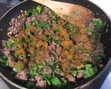 Une image de l'étape 8 de Bœuf épicé aux poivrons verts et tomates.