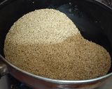 तिळगुळ लाडू (til gul laddu recipe in marathi) रेसिपी स्टेप 2 फोटो 