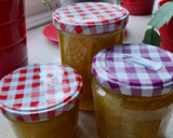 A picture of step 5 of Grape and apple jam.