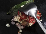 Oseng Daun Pepaya dan Daun Singkong