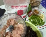 Foto langkah ke 1 dari resep Tahu Bakso Ayam Jamur Kuping.