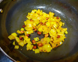 A picture of step 4 of Kanda Batata Poha.